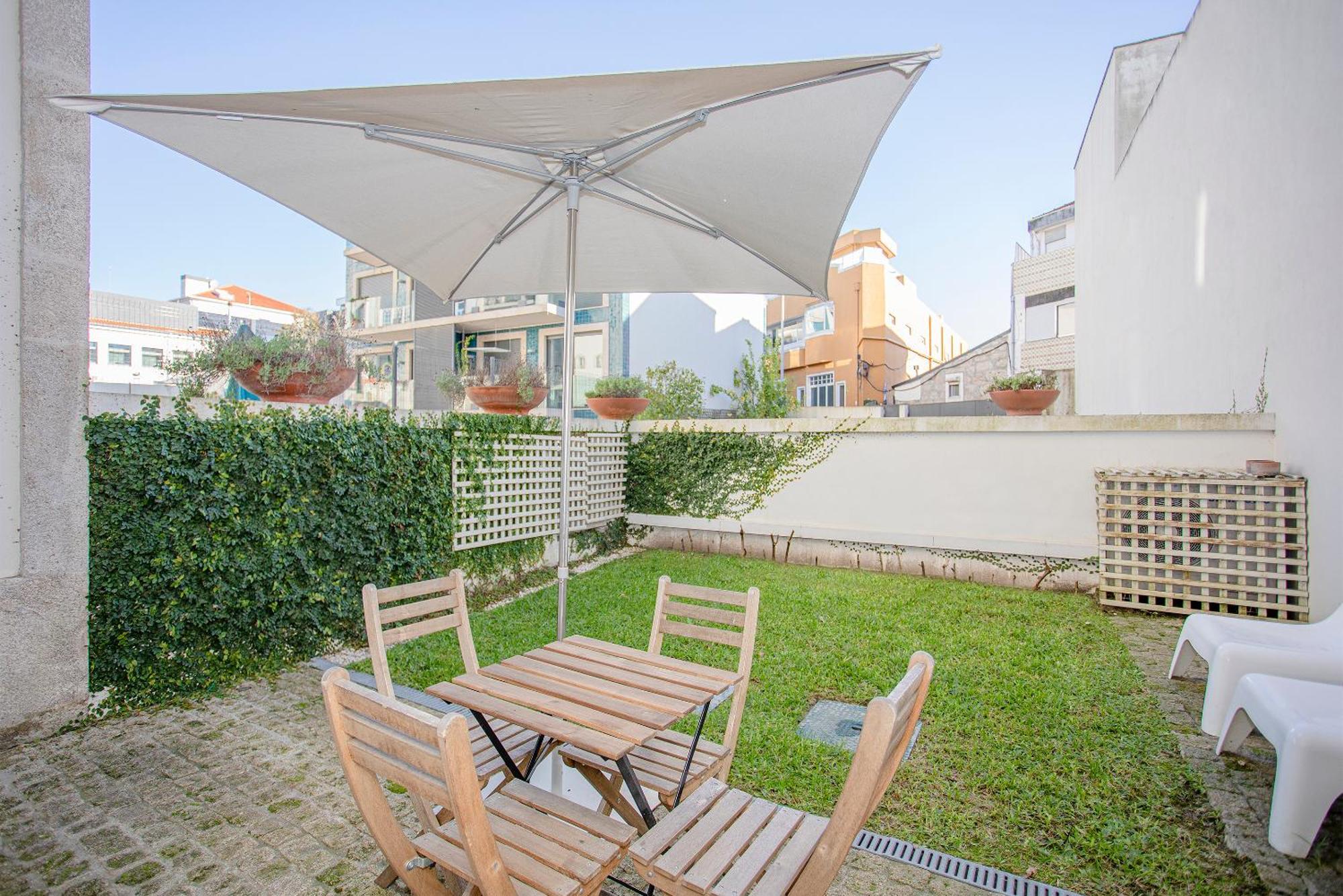 Liiiving In Porto - Garden Light Mezzanine Apartment Exterior photo